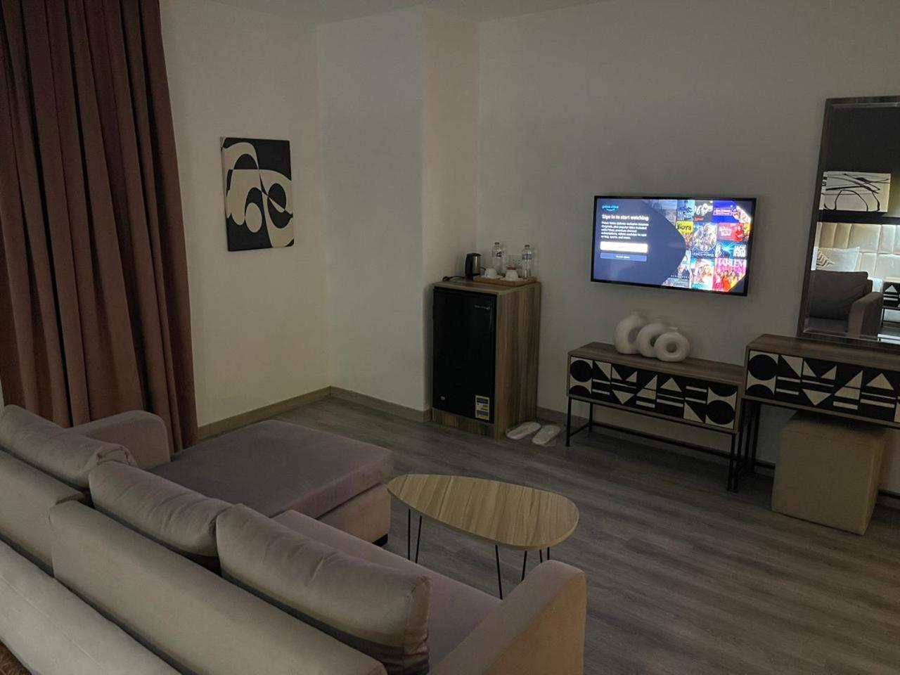 Elite Pyramids Boutique Hotel Kafrat al Jabal Bagian luar foto